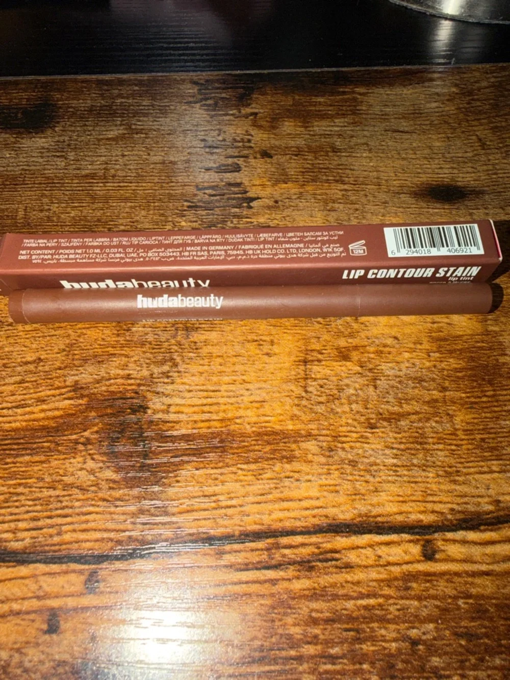 HUDA BEAUTY creamy lip